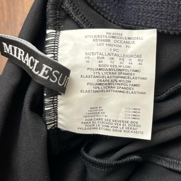 Miraclesuit Oceanus One Piece Size 10 Black Modest Slimming Beach Pool Cruise - Picture 11 of 16